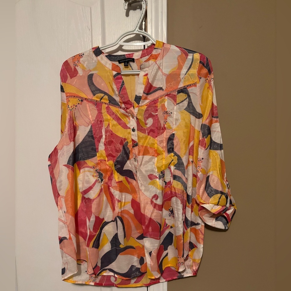 Ava & Grace Abstract Button-Front Tunic - Pink, Yellow & Cream Sz XL - Picture 2 of 5
